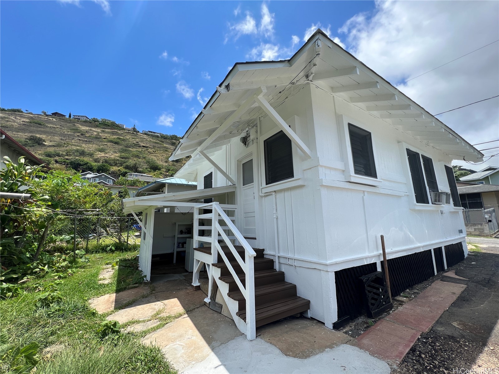 1760 B Palolo Avenue