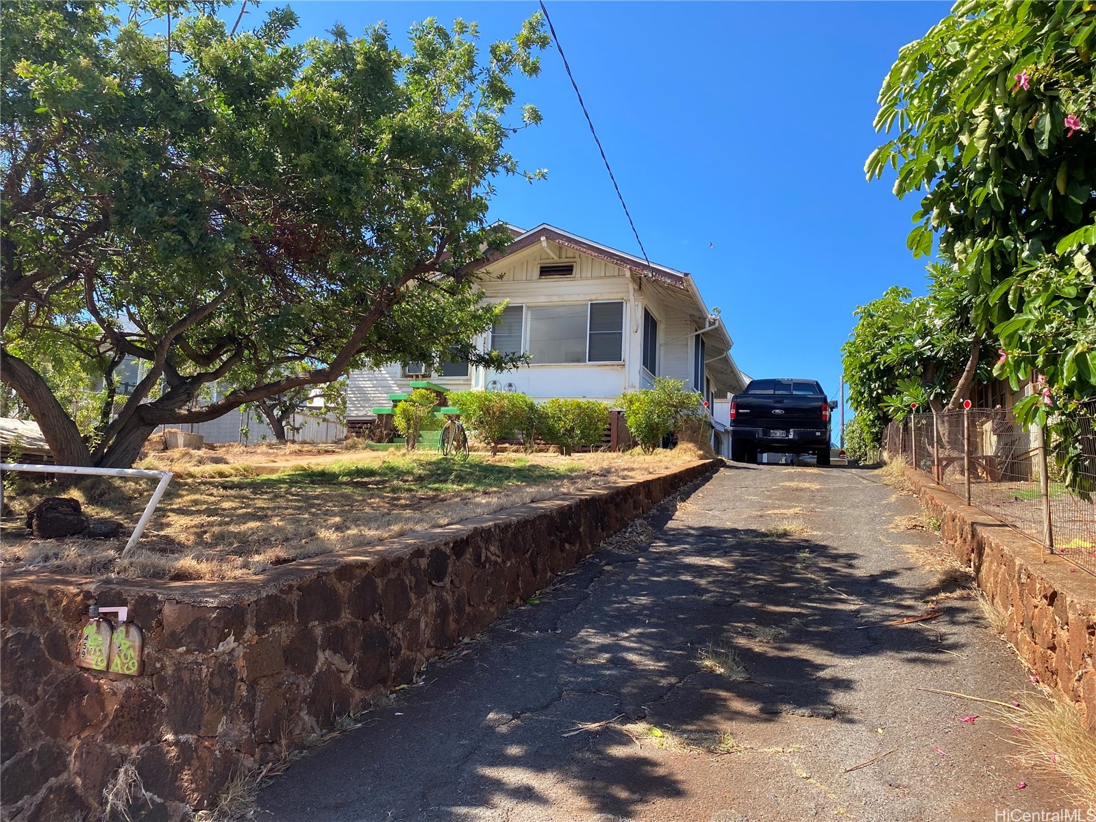 3459 Pahoa Avenue Front