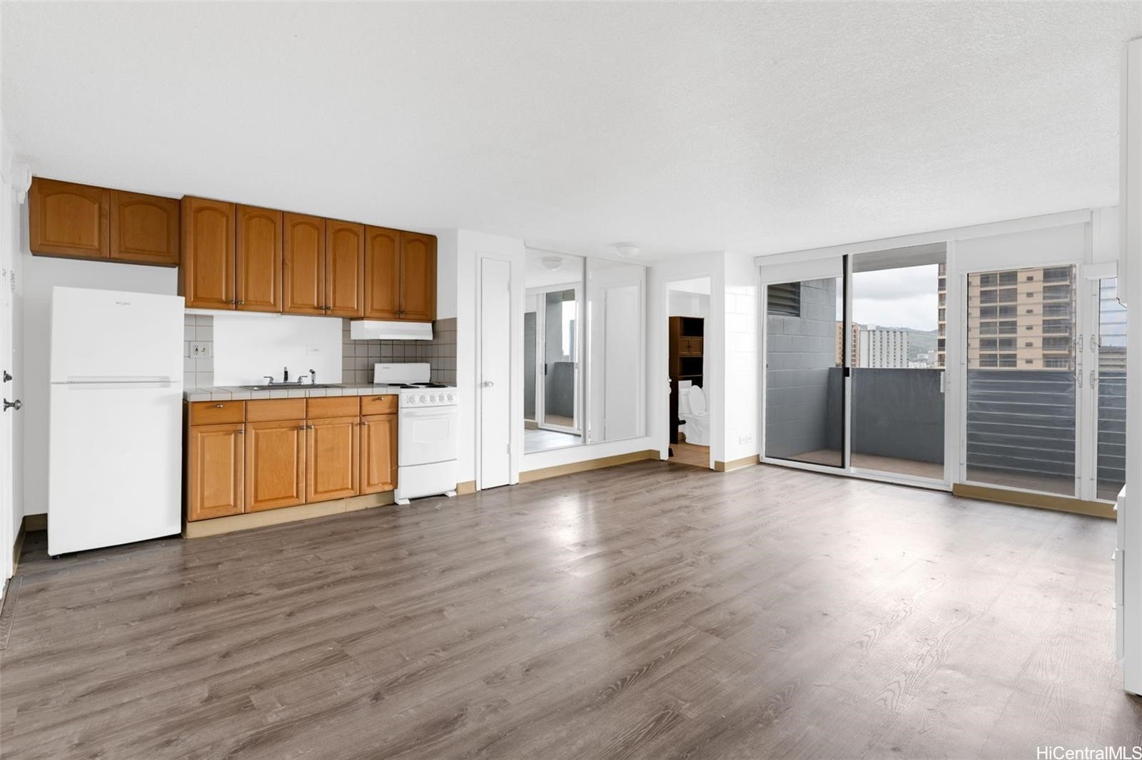 824 Kinau Street 809