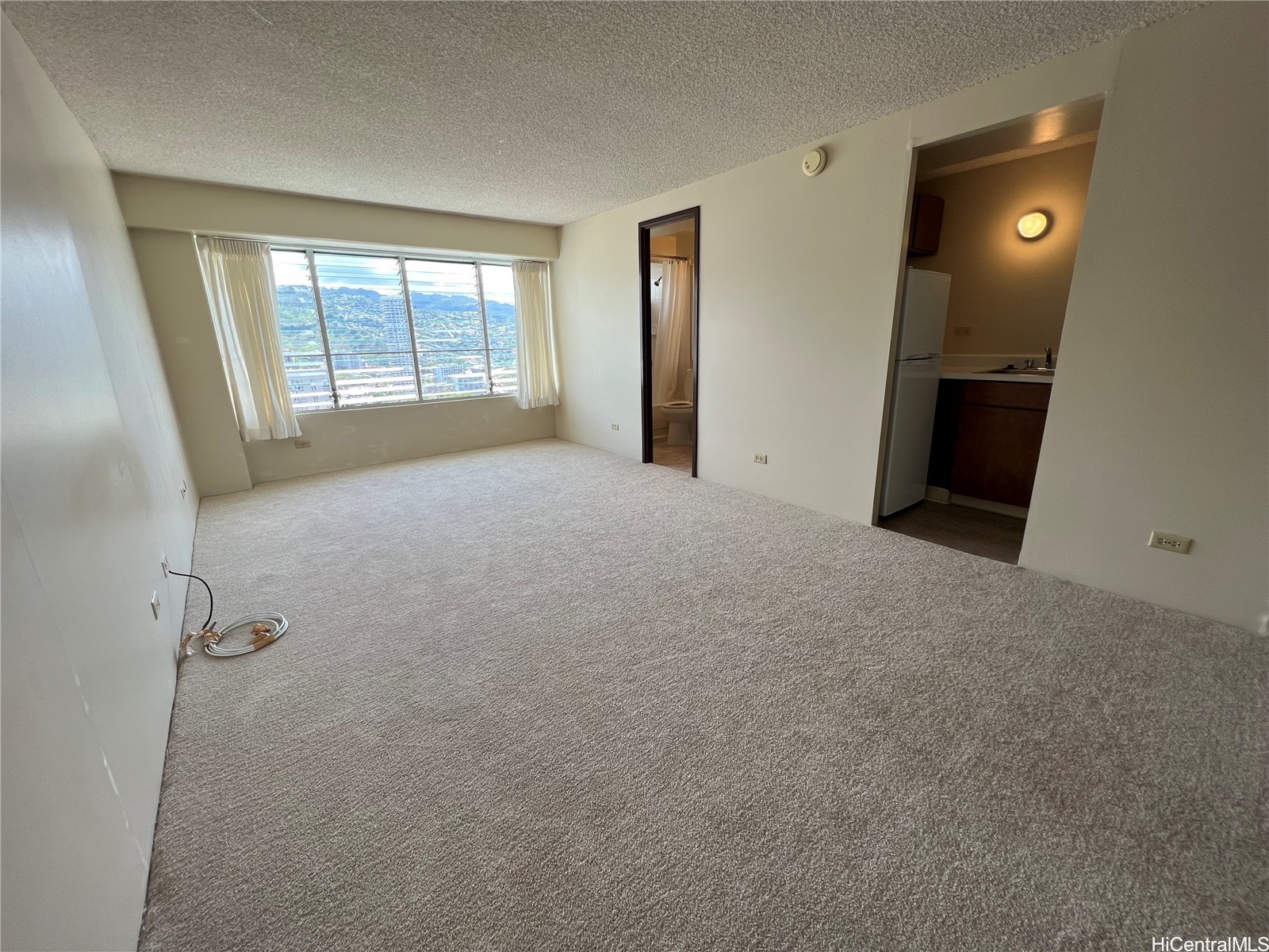 2525 Date Street 2703