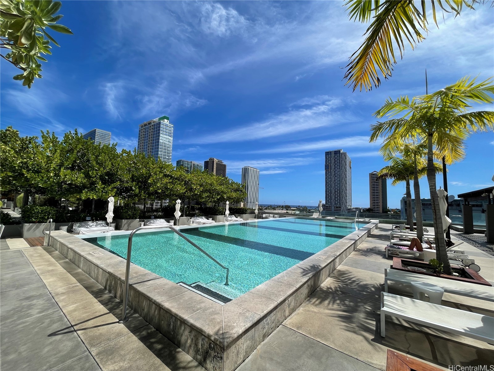 888 Kapiolani Boulevard 2112