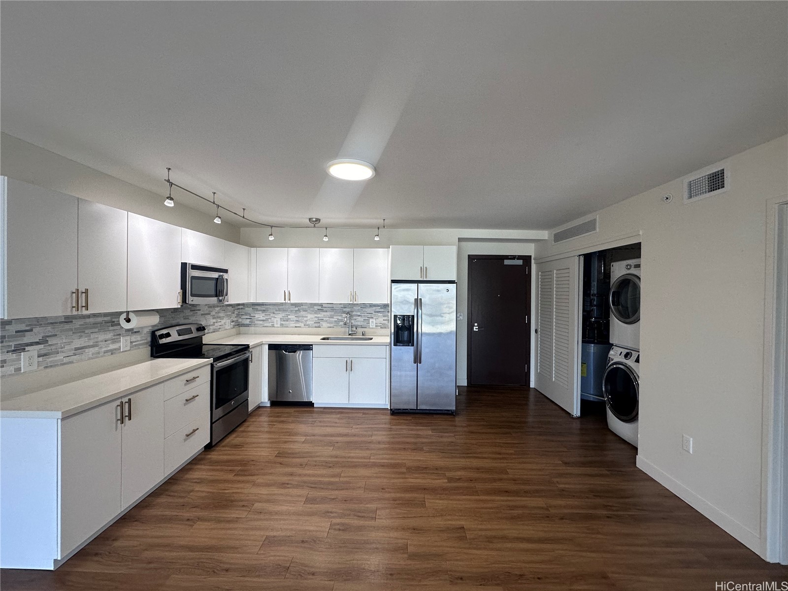 888 Kapiolani Boulevard 2112