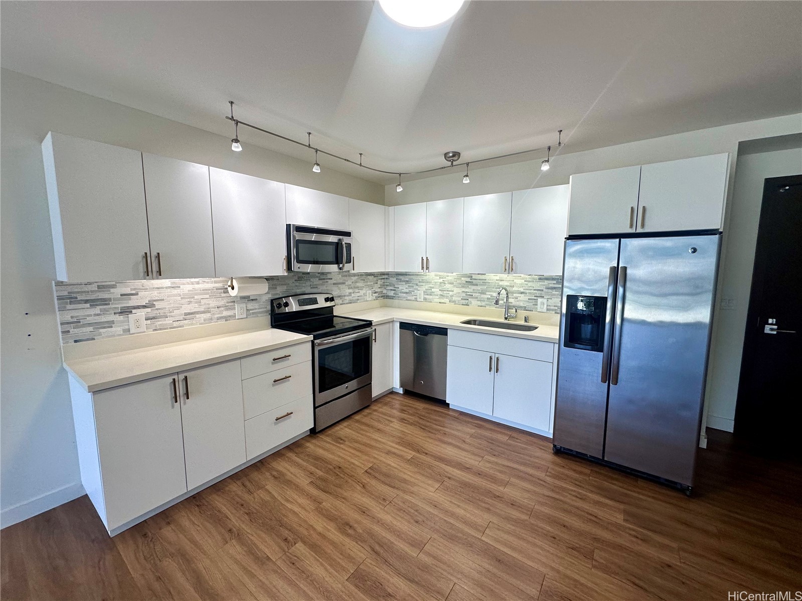 888 Kapiolani Boulevard 2112