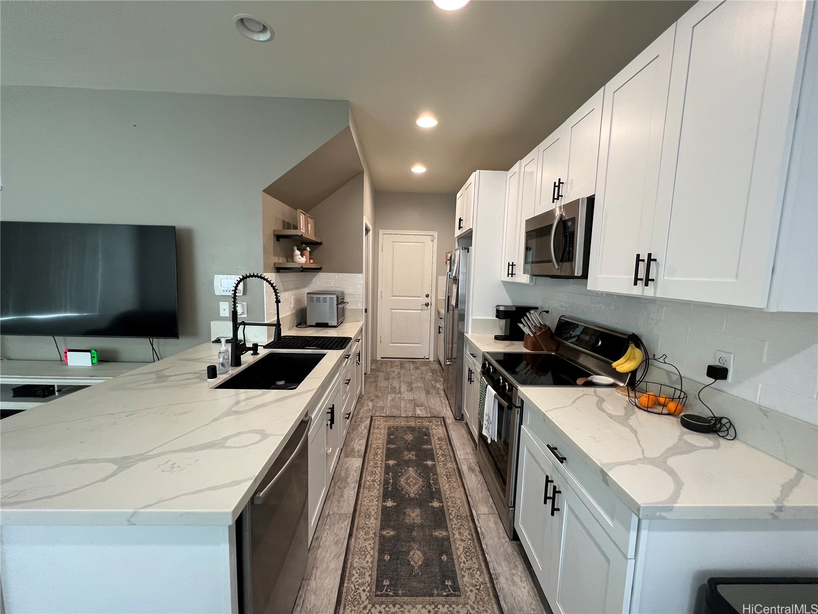 91-1001 Keaunui Drive 417