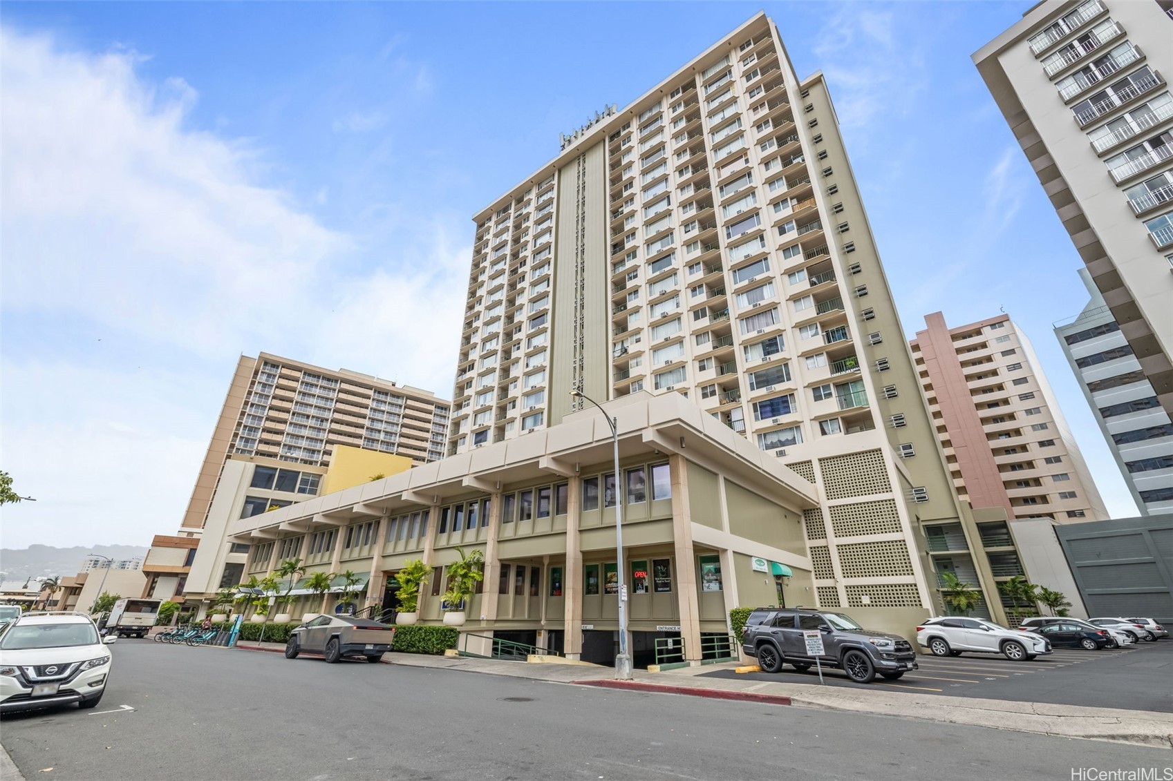 747 Amana Street 2206