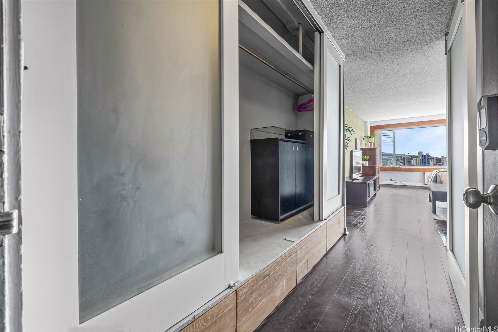 747 Amana Street 2206
