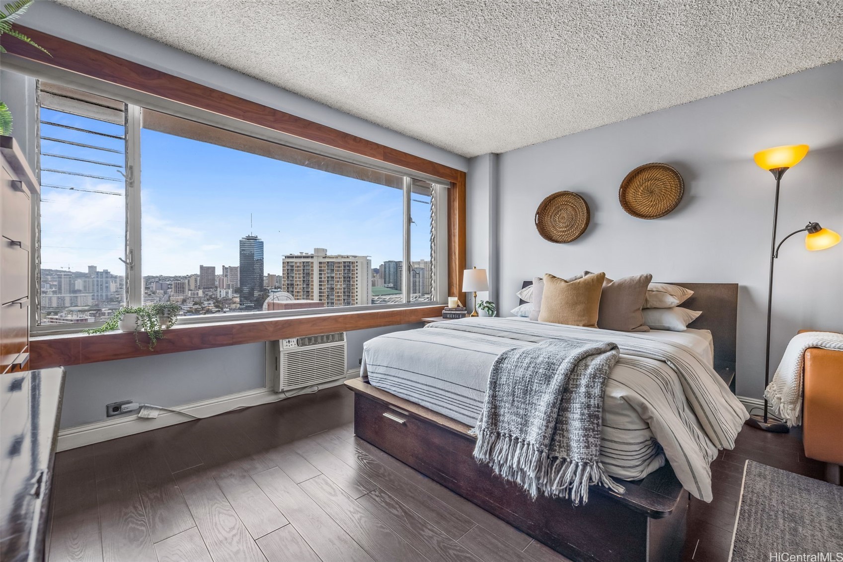 747 Amana Street 2206
