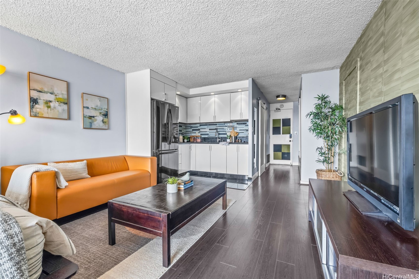 747 Amana Street 2206