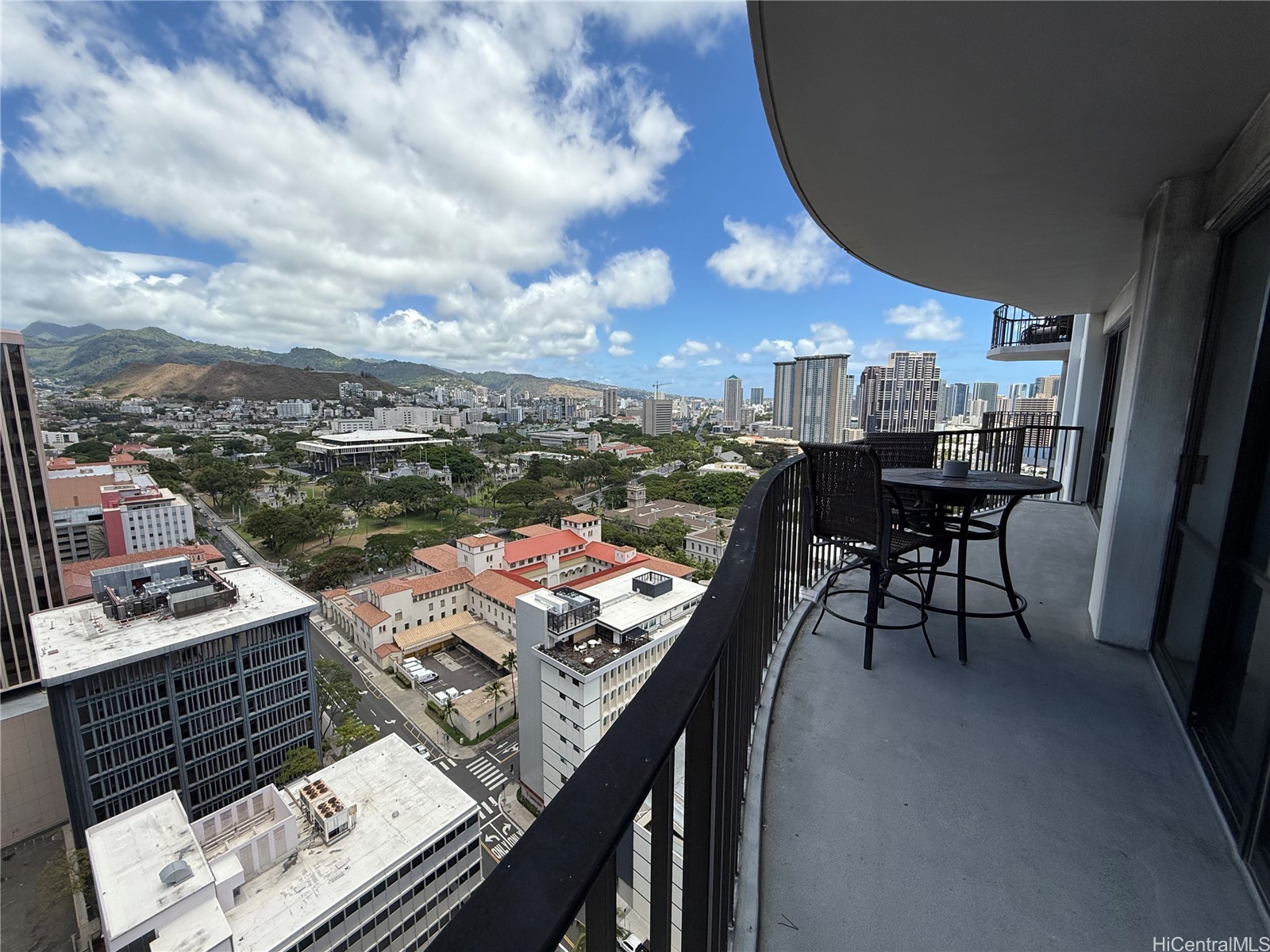 700 Richards Street 2605