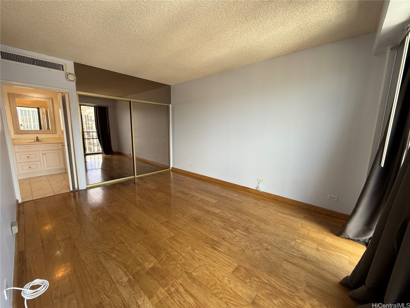 700 Richards Street 2605