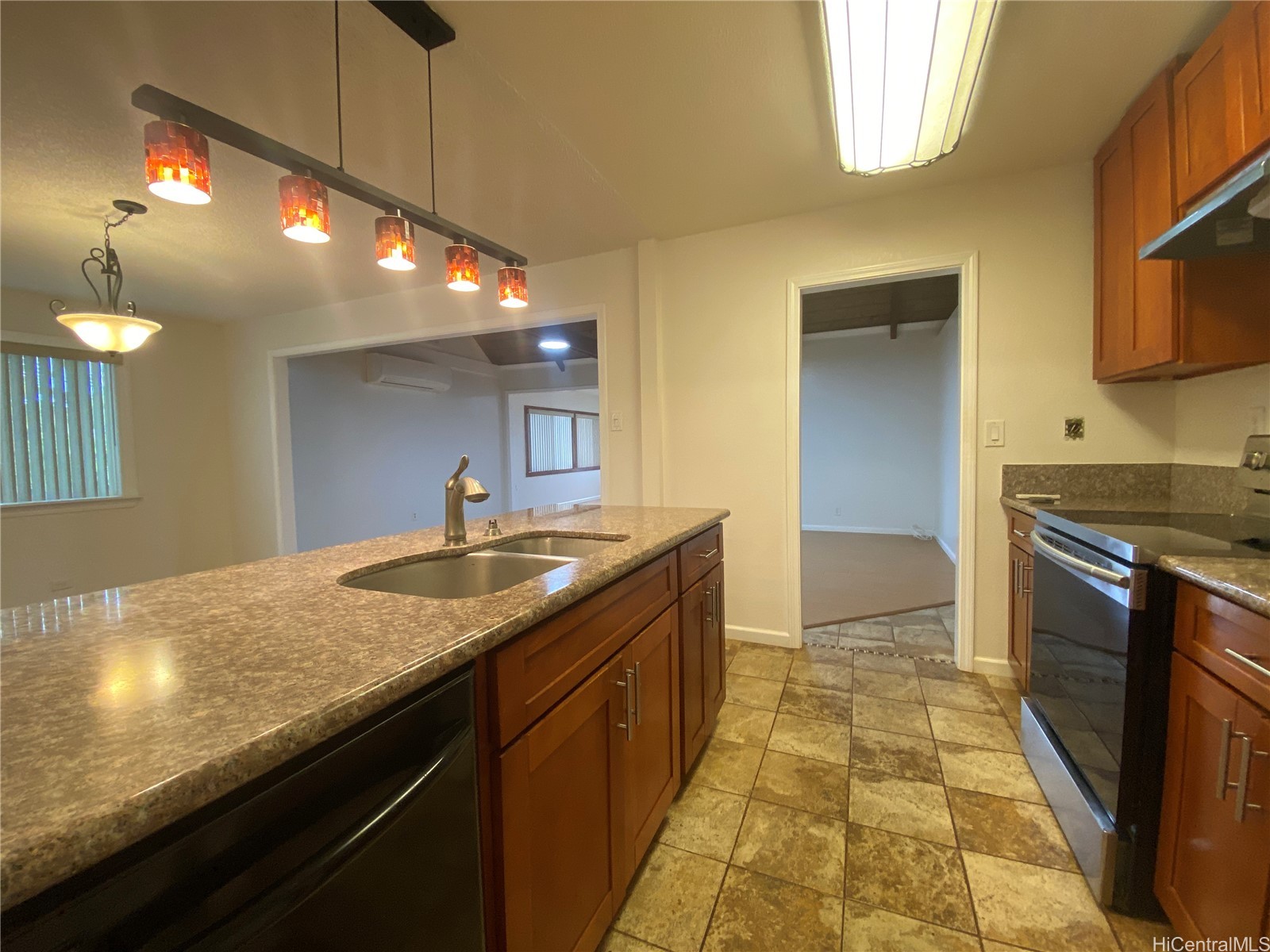 94-498 Hokuili Street