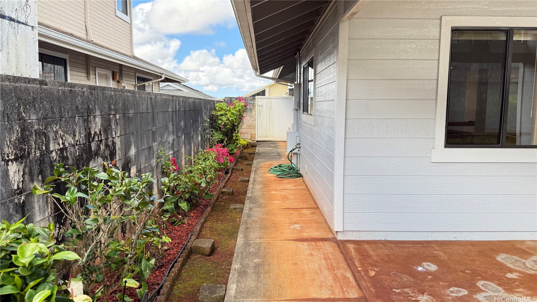 95-1028 Koliliko Street