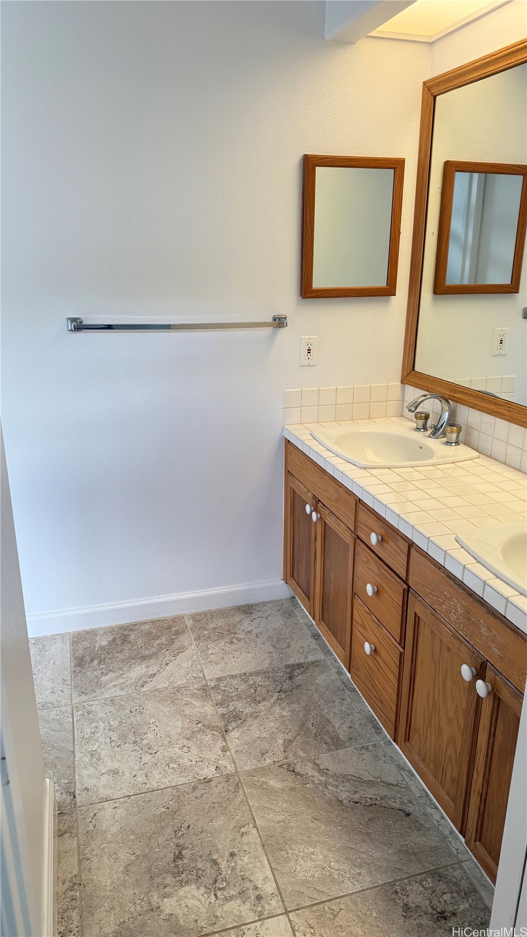 95-1028 Koliliko Street