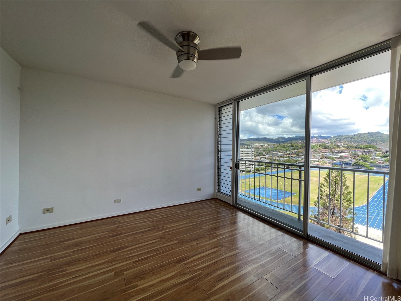 1077 Ala Napunani Street 803