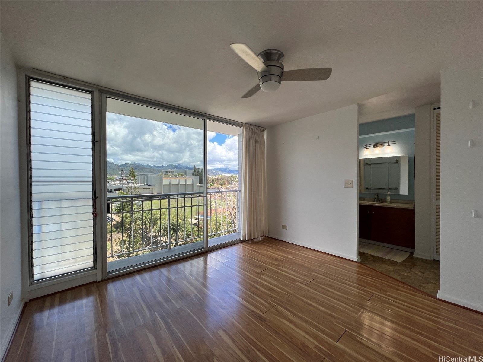 1077 Ala Napunani Street 803