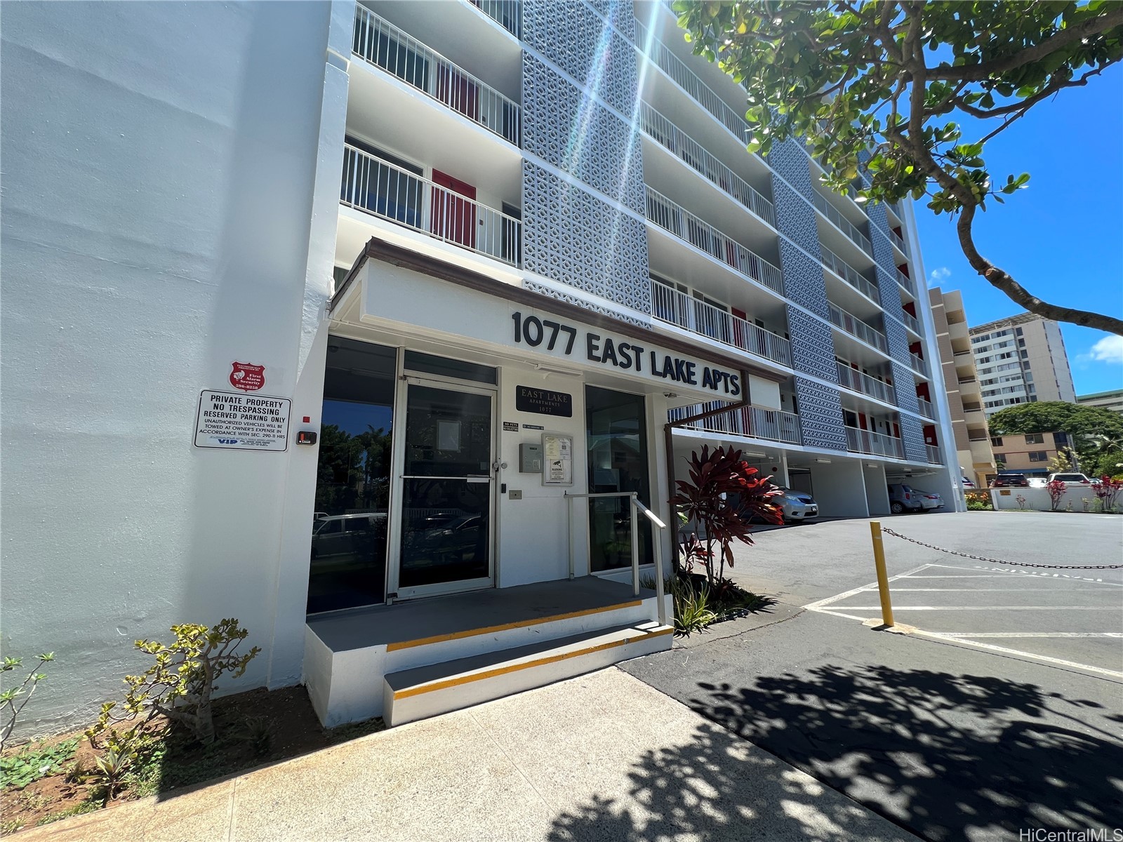 1077 Ala Napunani Street 803