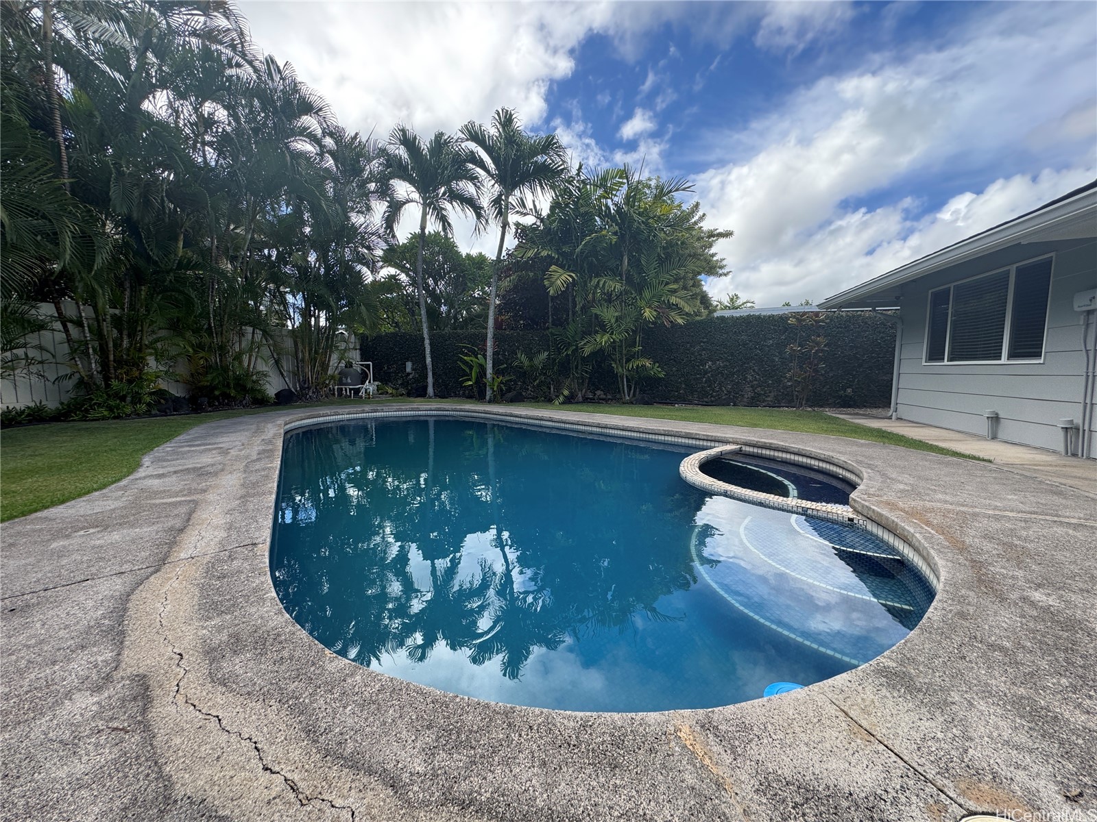 279 Hamakua Drive