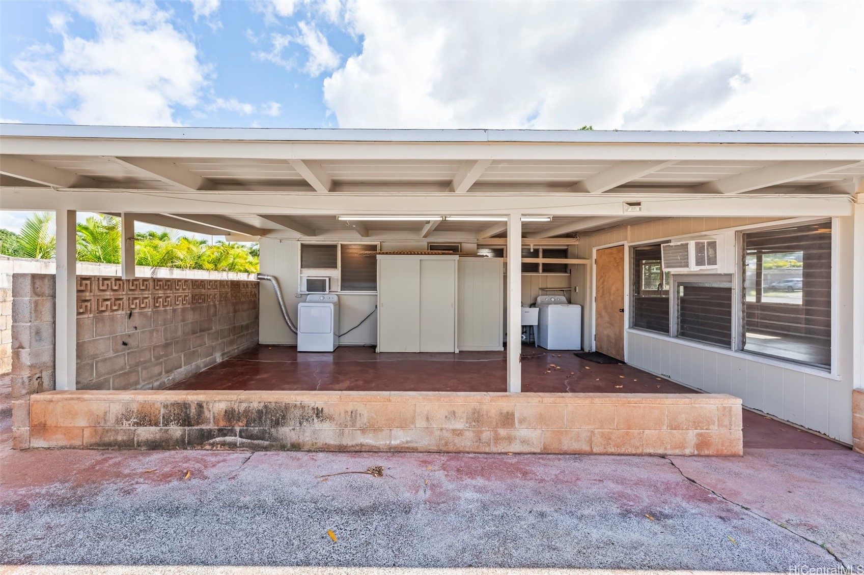 2093 Aaniu Loop