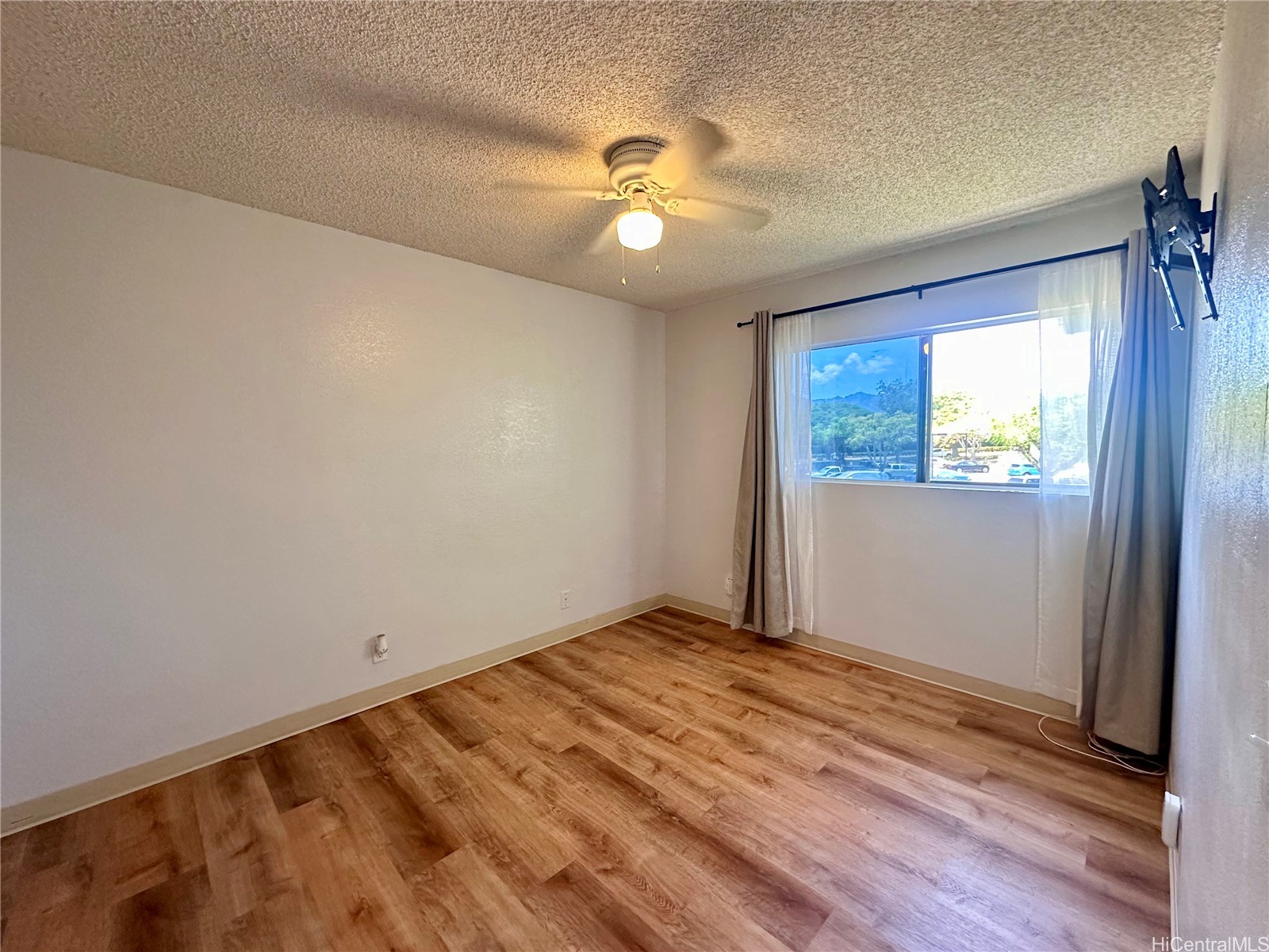 94-765 Meheula Parkway 24D