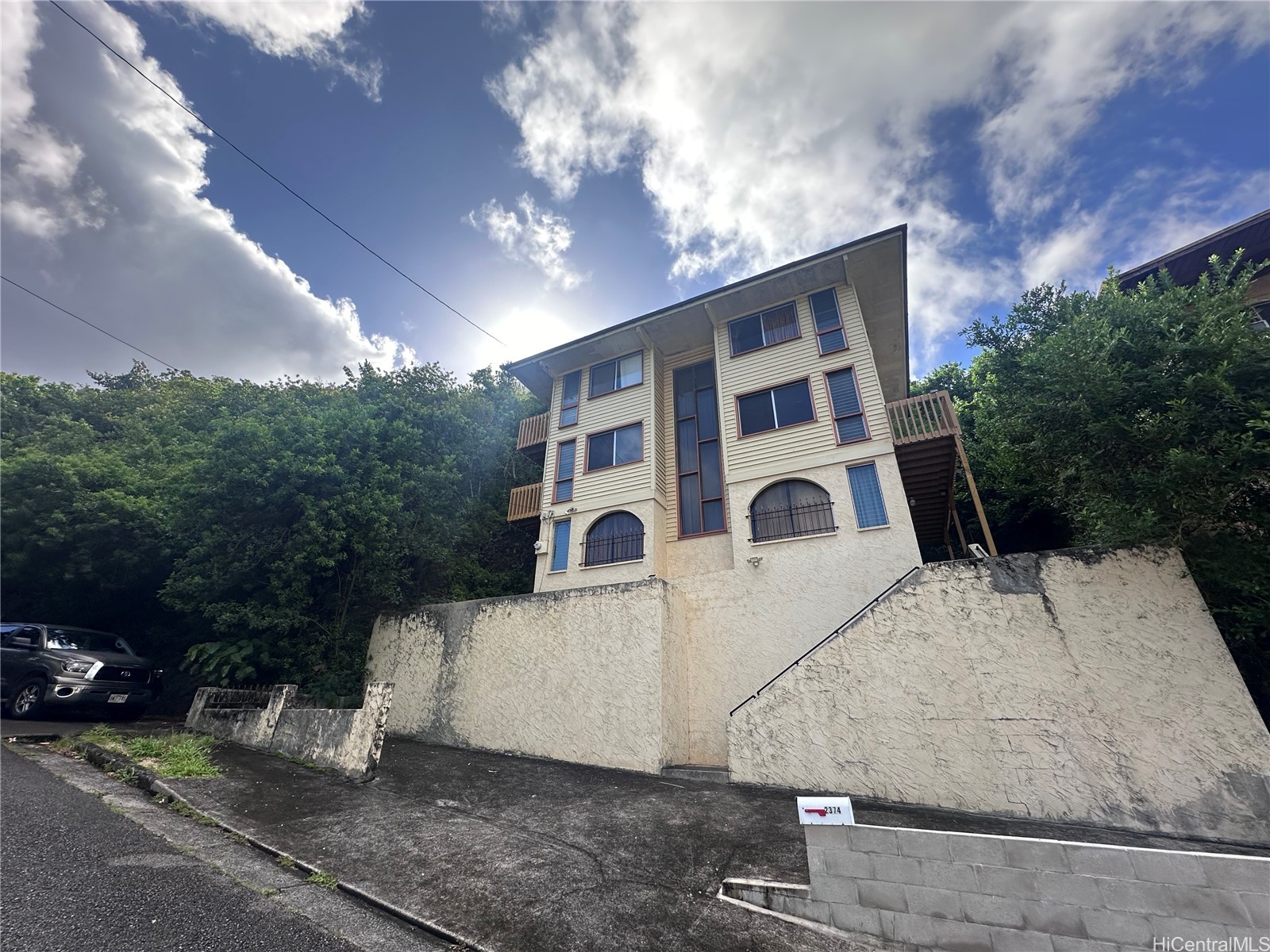 2374 Gardenia Street