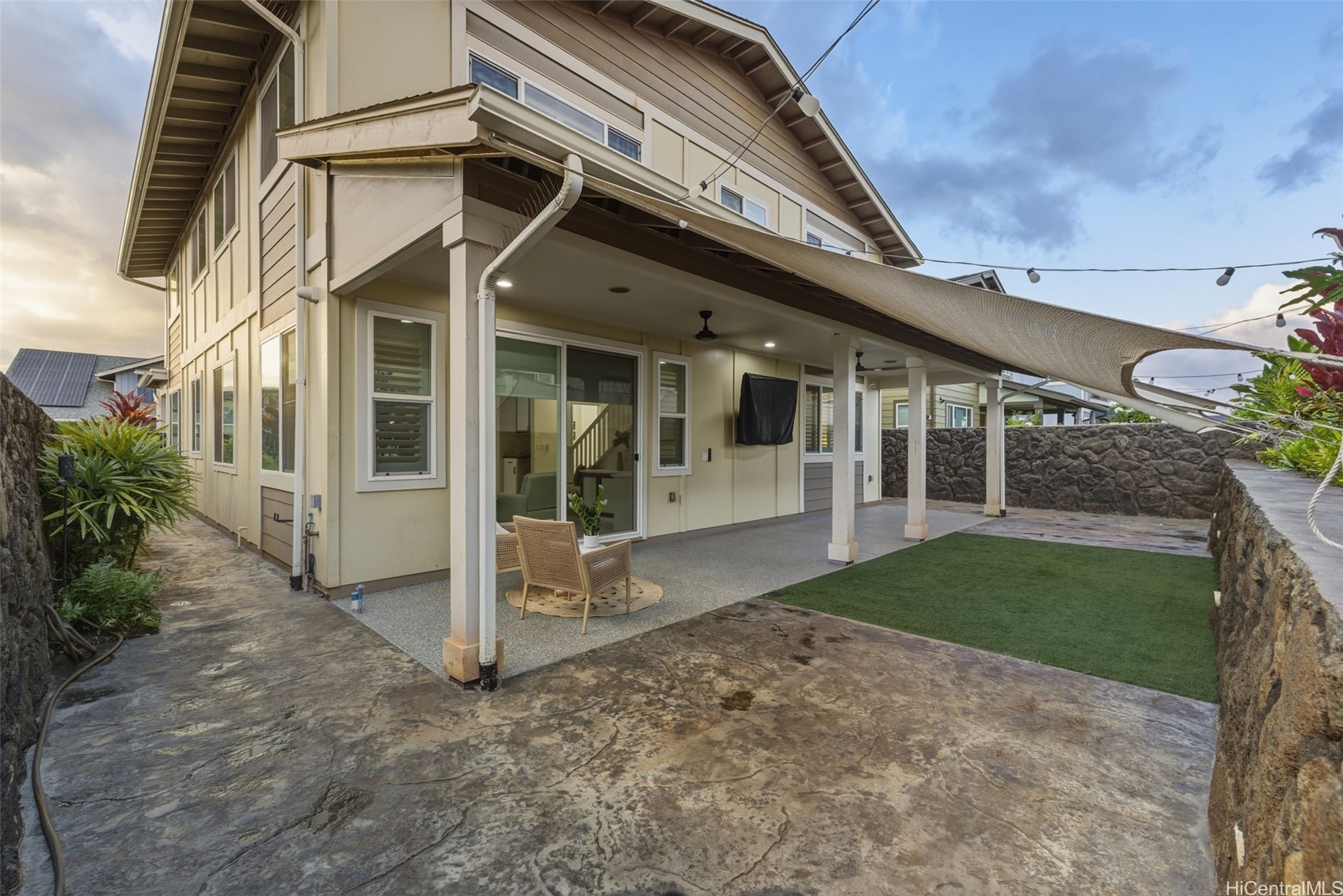 94-1171 Halelaukoa Drive