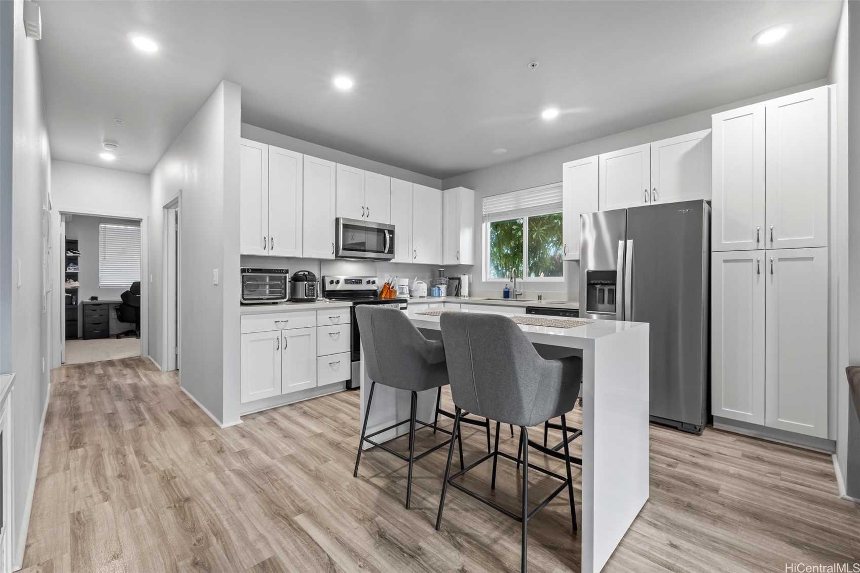 91-3475 Nana Hope Street 812