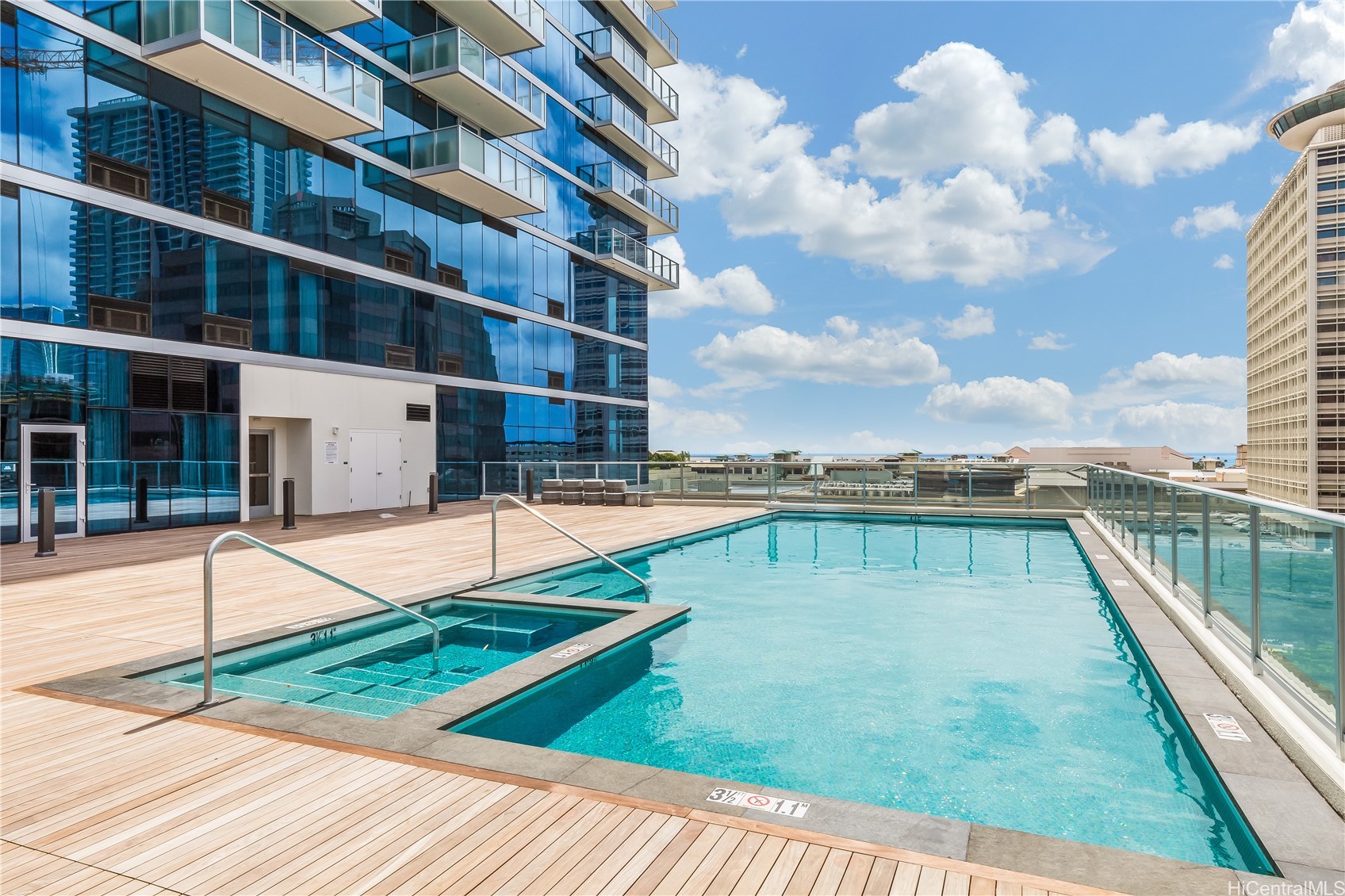 629 Keeaumoku Street 1208