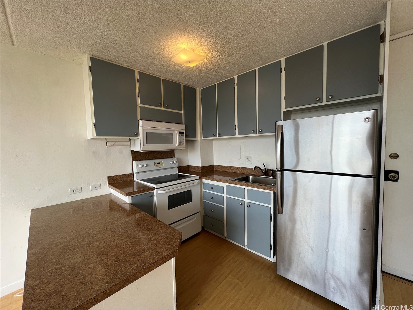 2845 Waialae Avenue 513