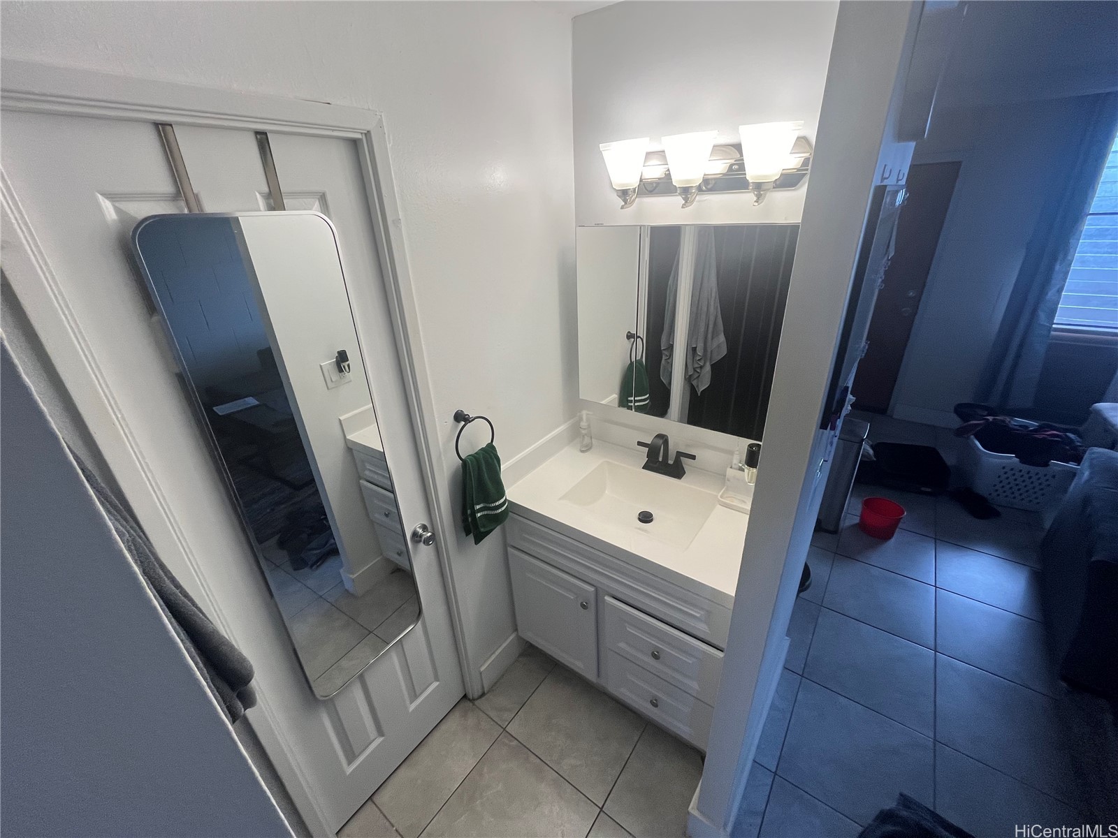 834 Lehua Avenue 305