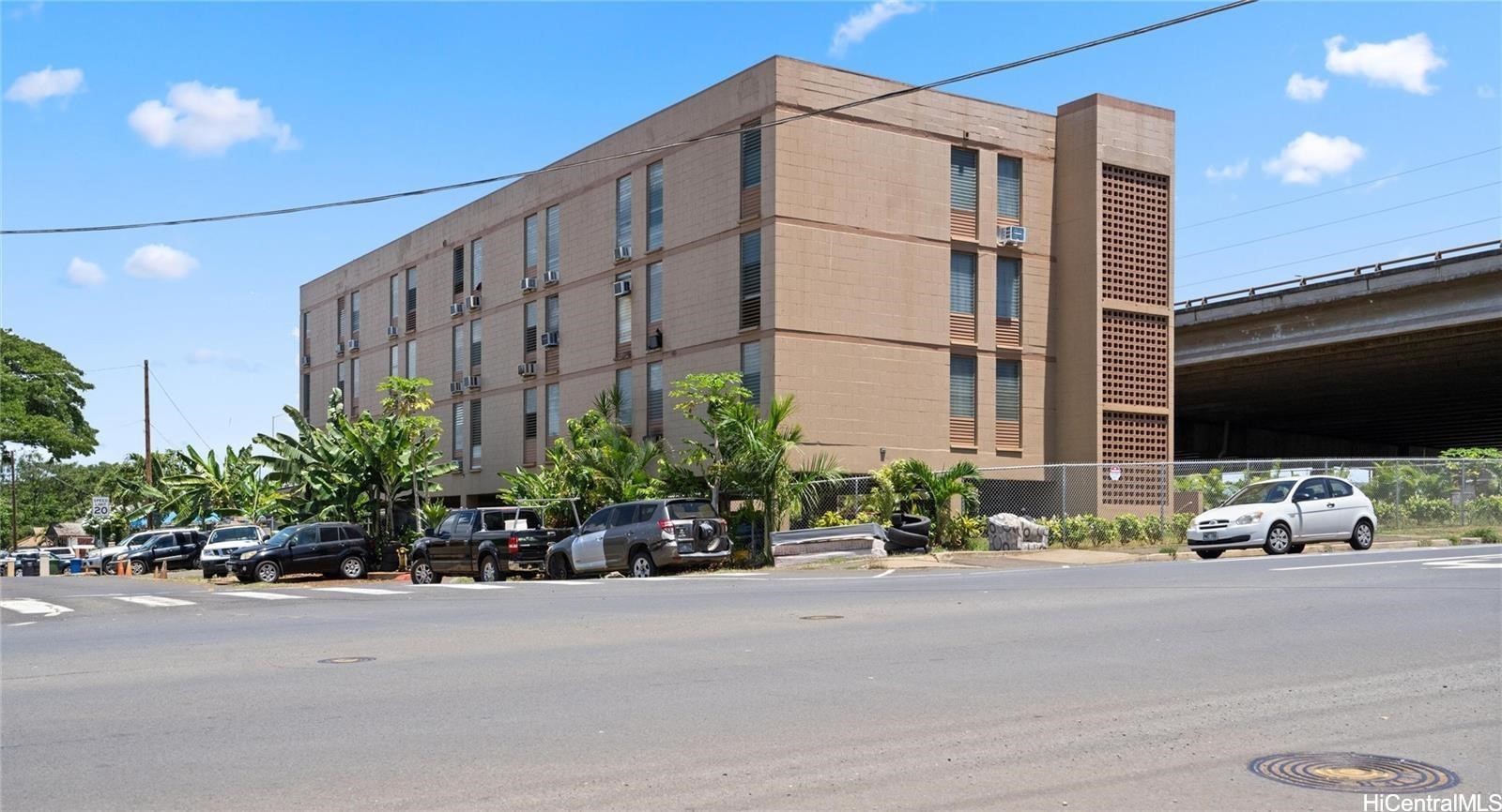 834 Lehua Avenue 305