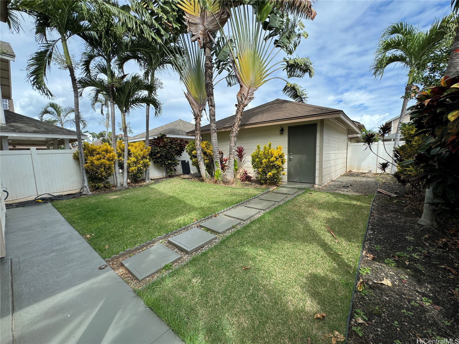 91-1077 Kaihi Street