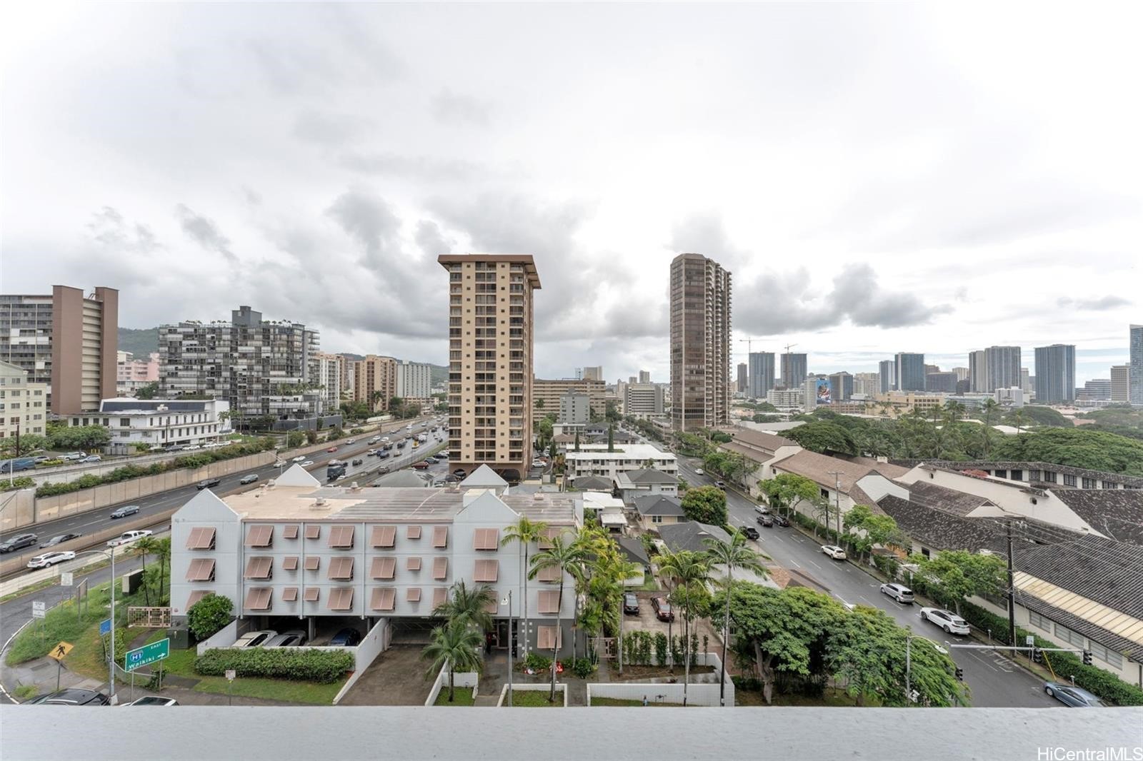 824 Kinau Street 809