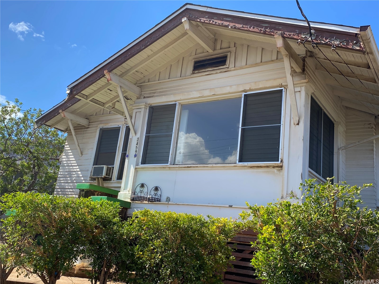 3459 Pahoa Avenue Front