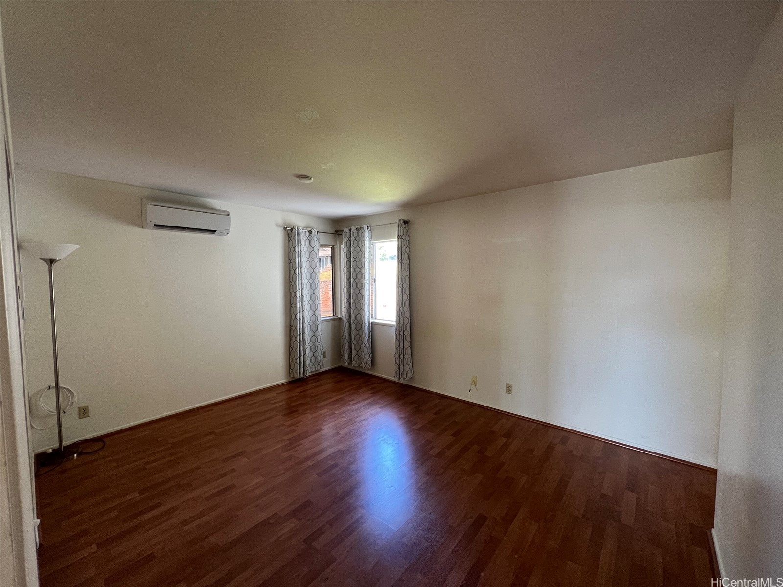 98-1961 A Kaahumanu Street