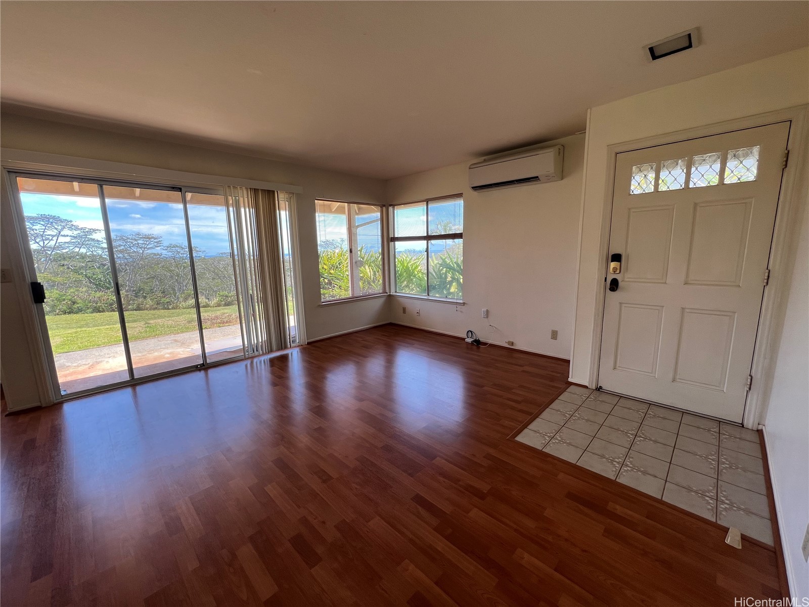 98-1961 A Kaahumanu Street