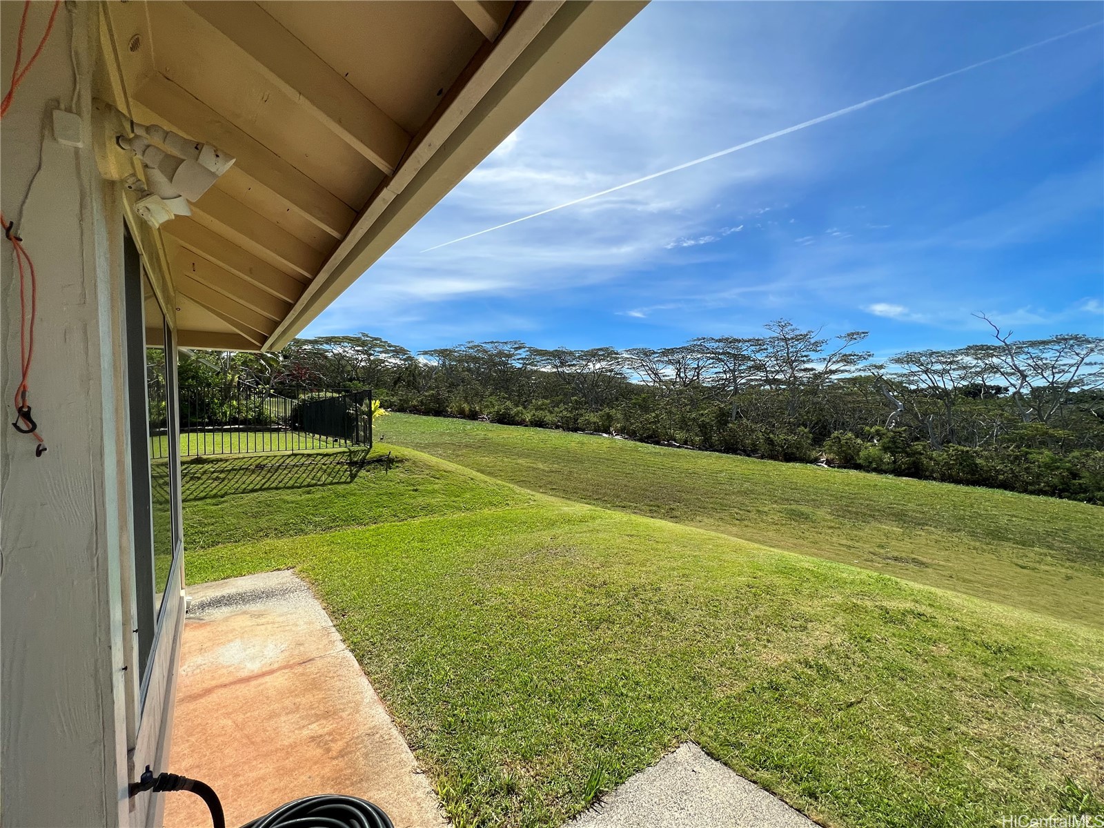 98-1961 A Kaahumanu Street