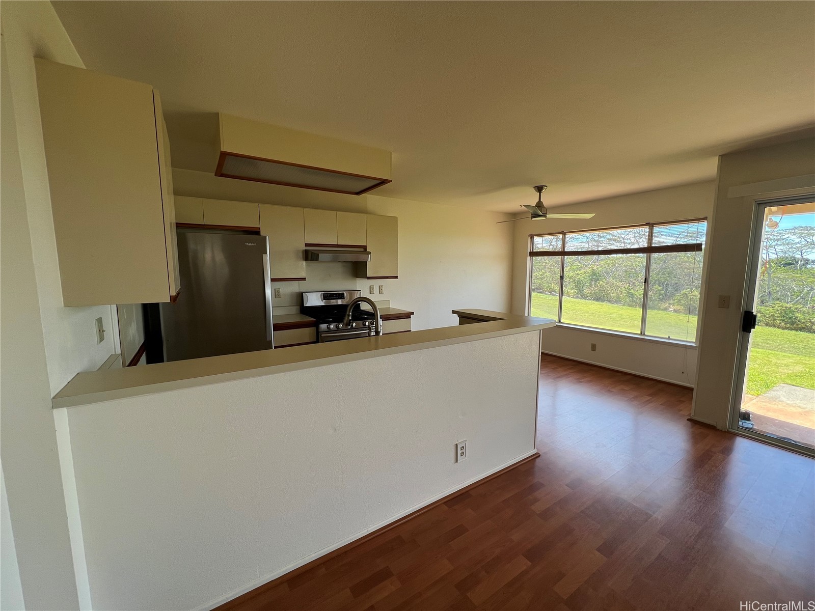 98-1961 A Kaahumanu Street