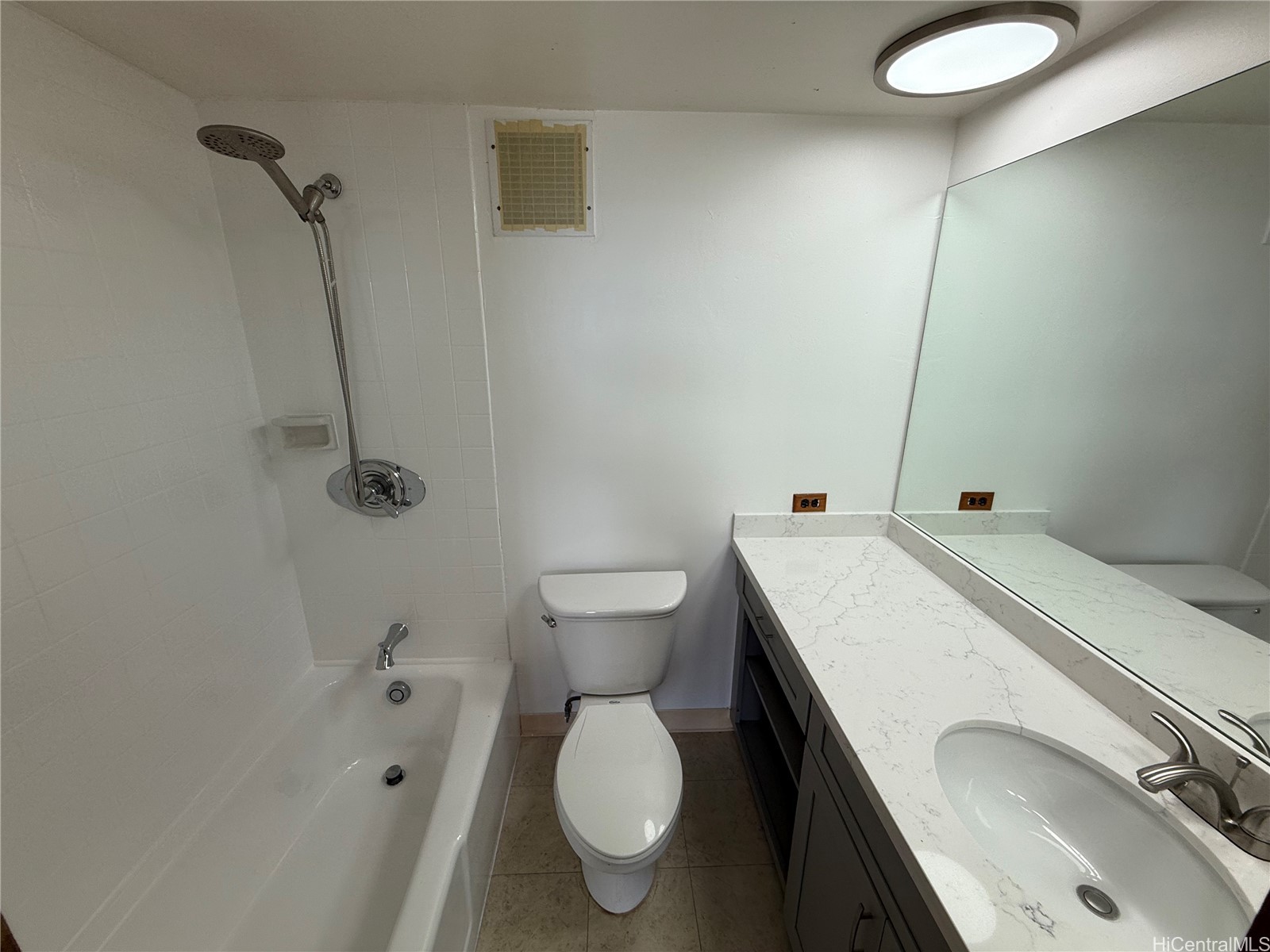 500 University Avenue 930