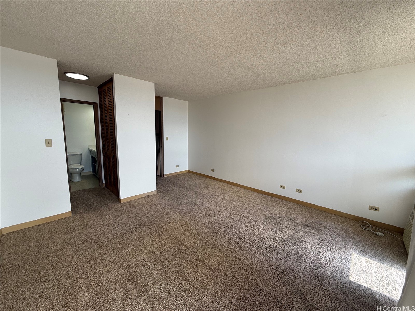 500 University Avenue 930