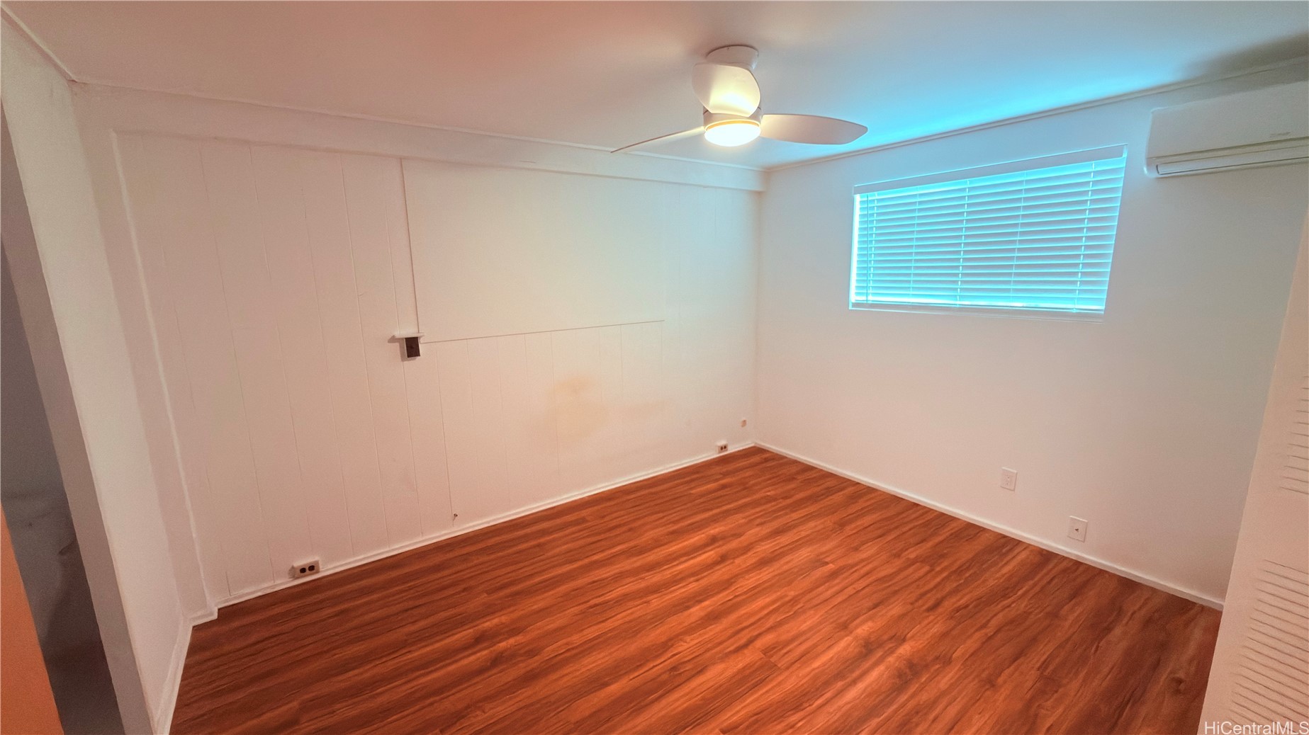 94-1086 Lumihoahu Street Upstairs