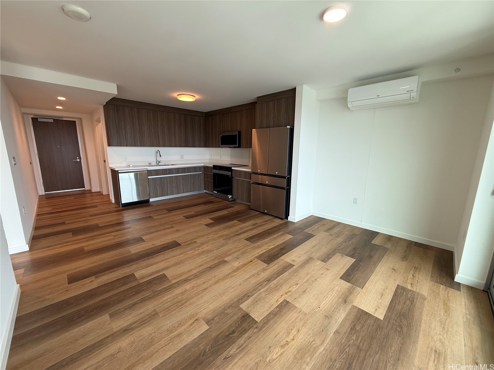 1500 Rycroft Street 2607R