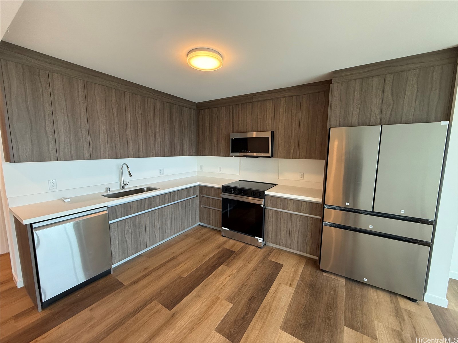 1500 Rycroft Street 2607R