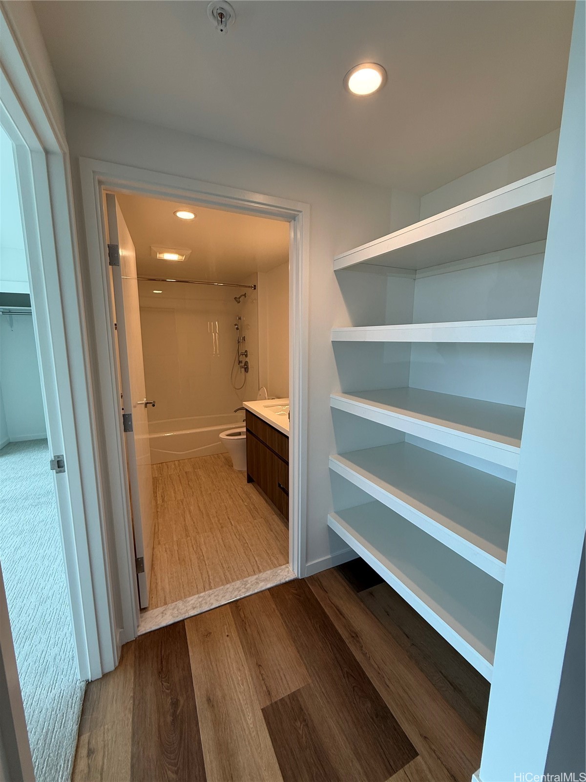 1500 Rycroft Street 2607R