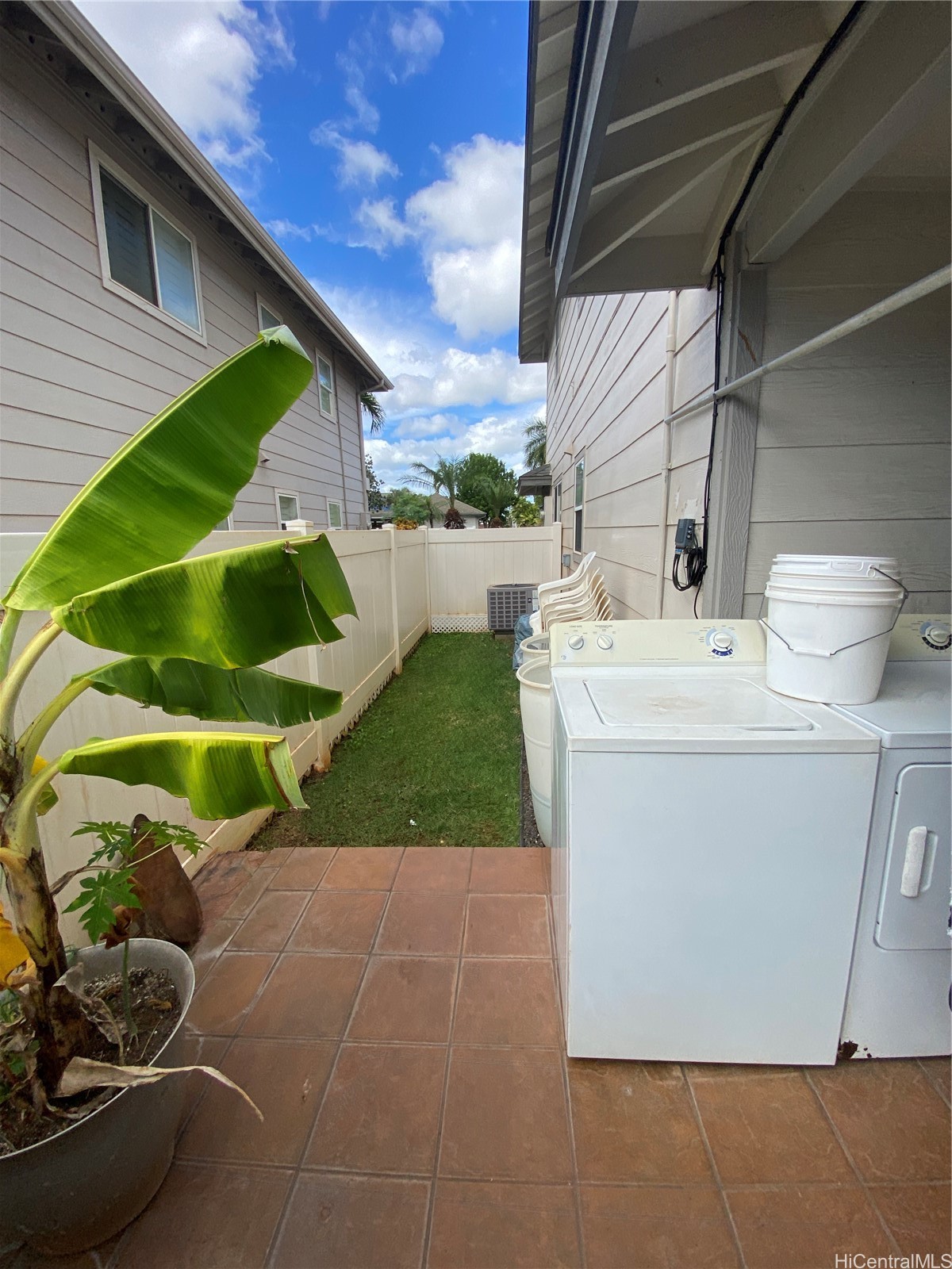 91-1023 Kailoa Street