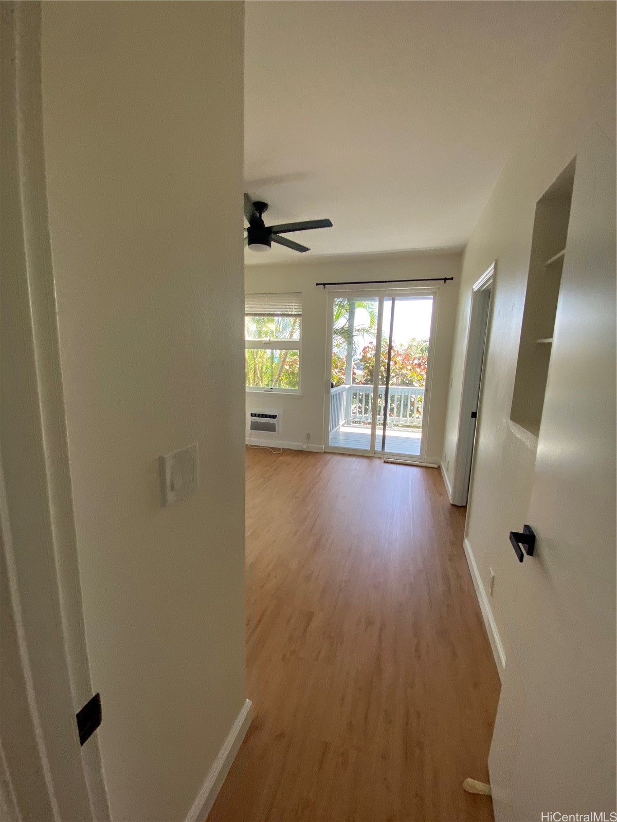 864 Aalapapa Drive Right