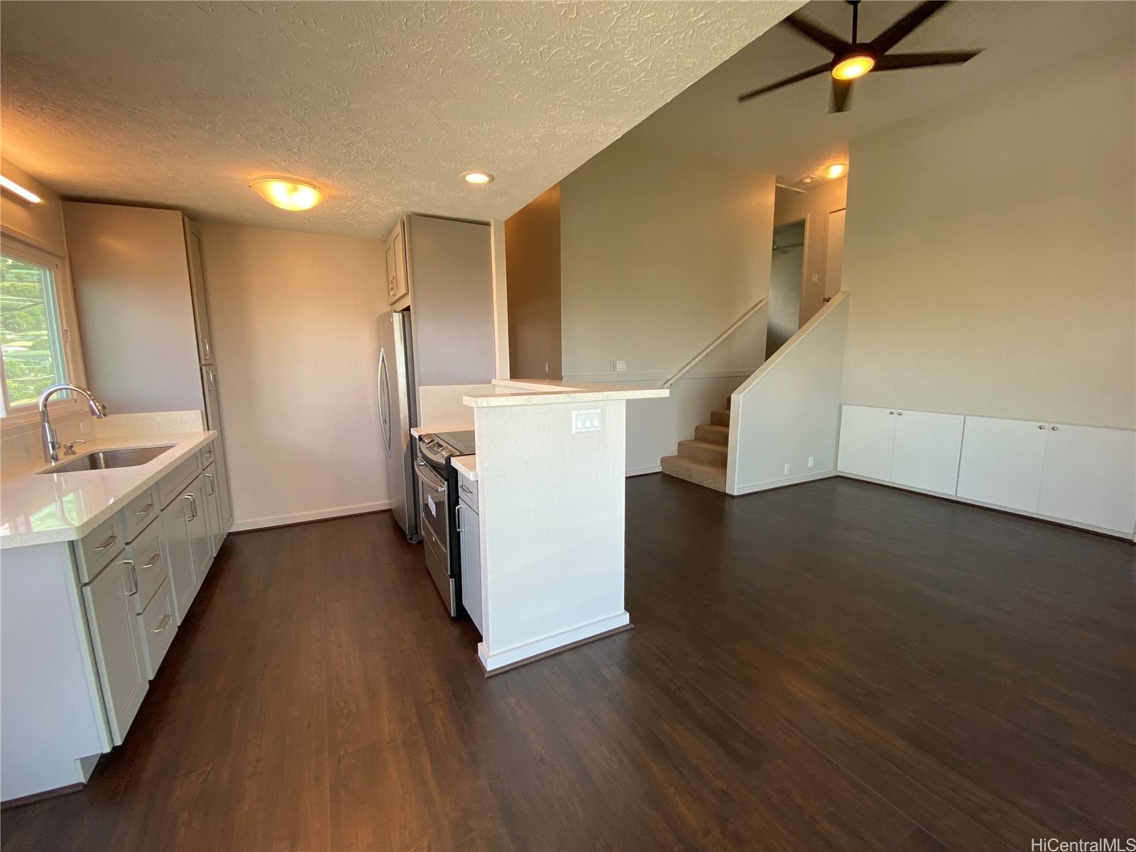 1905 Naio Street 1