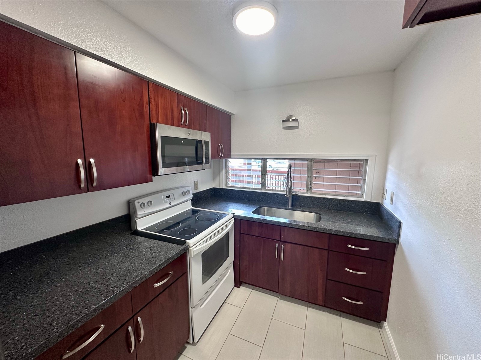 98-615 Kilinoe Street 6B1