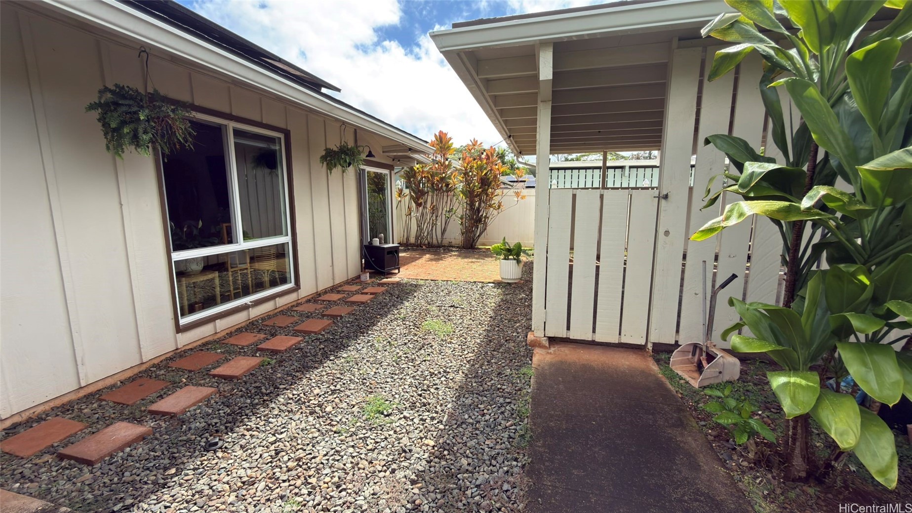 94-451 Noholoa Loop
