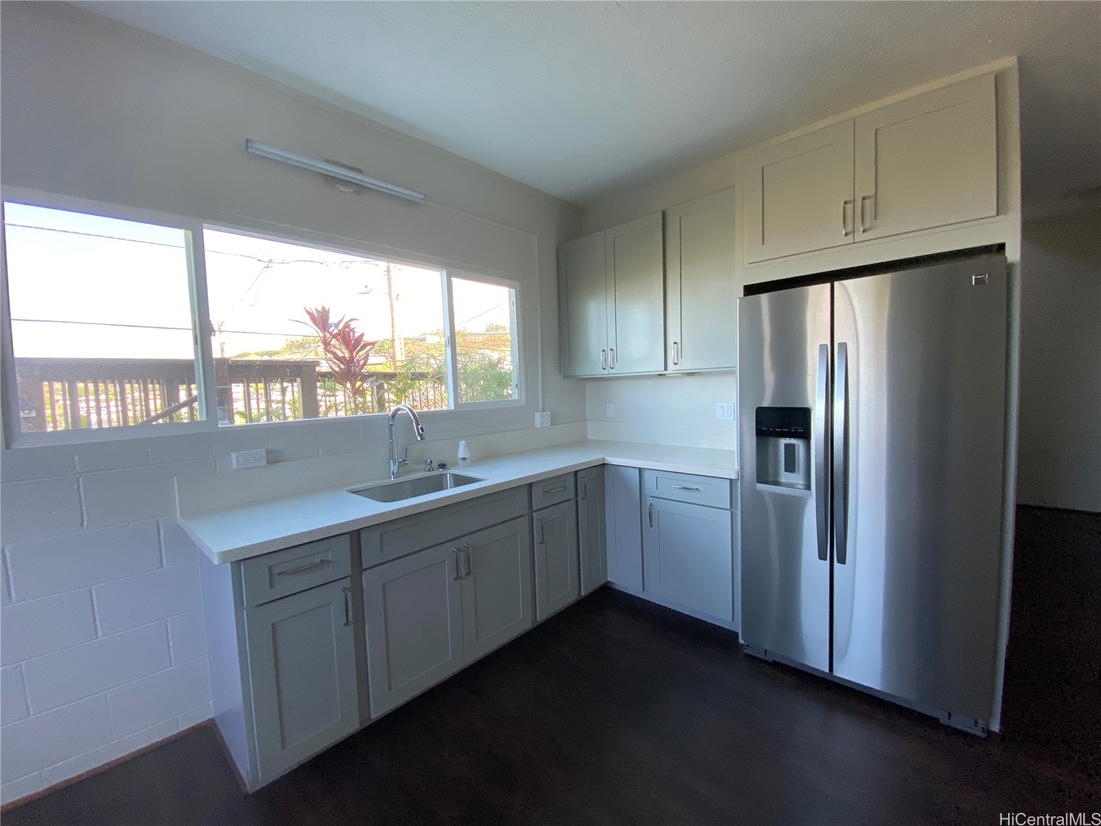 1905 Naio Street 1