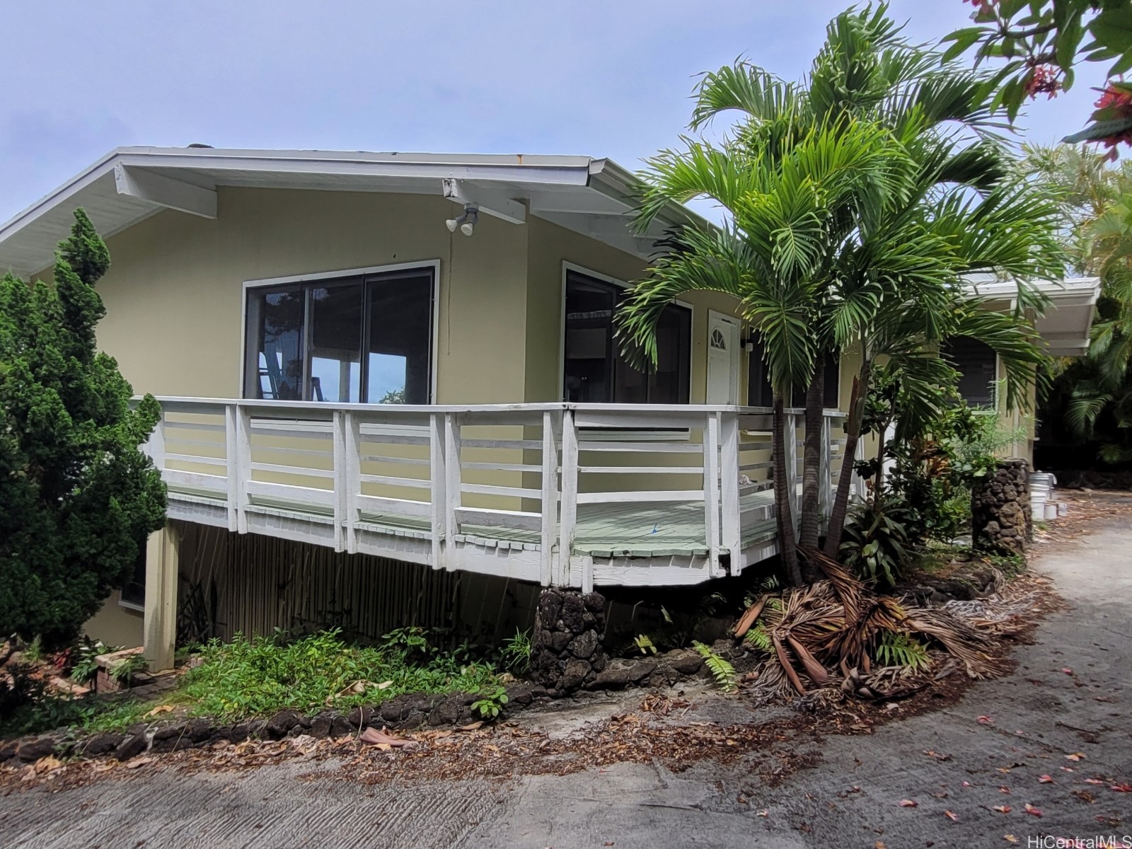 1069 Aalapapa Drive Upper